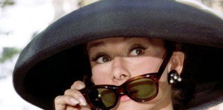 audrey-hepburn-sunglasses-pulldown-breakfast-at-tiffanys-BIG