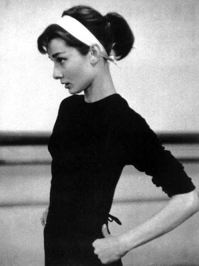 audrey-hepburn-anorexia-ballet-funny-face-400x536.jpg